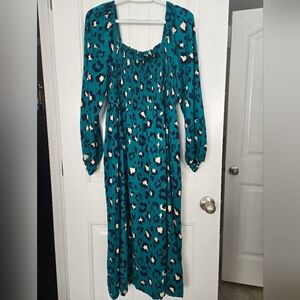 Green leopard print dress size L by Crown & Ivy